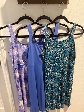 Columbia 3 PFG Freezer all Medium  III Dresses. 
No tag but new.